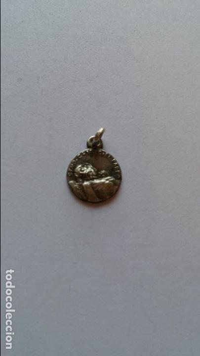 Antig&uuml;edades: Medalla de santisimo cristo del pardo de 1 cms de diametro - Foto 1
