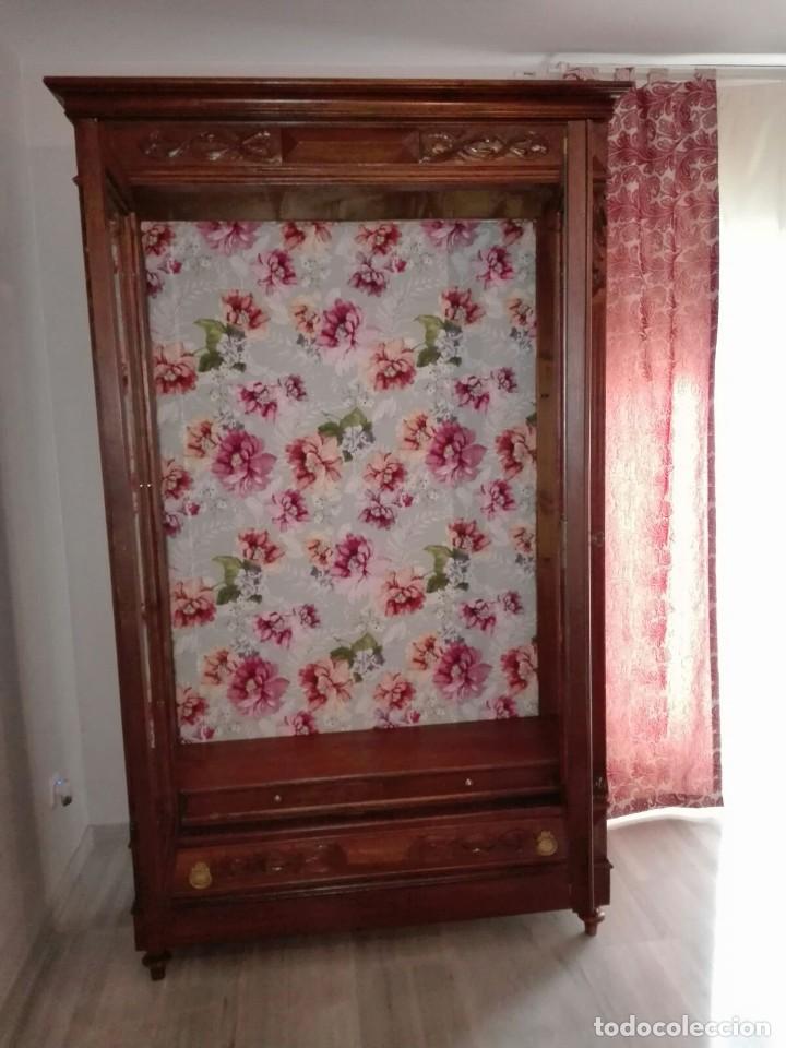 Antig&uuml;edades: VITRINA DE DOS PUERTAS - Foto 6