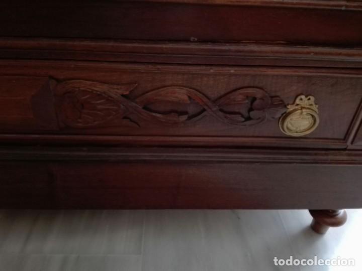 Antig&uuml;edades: VITRINA DE DOS PUERTAS - Foto 12