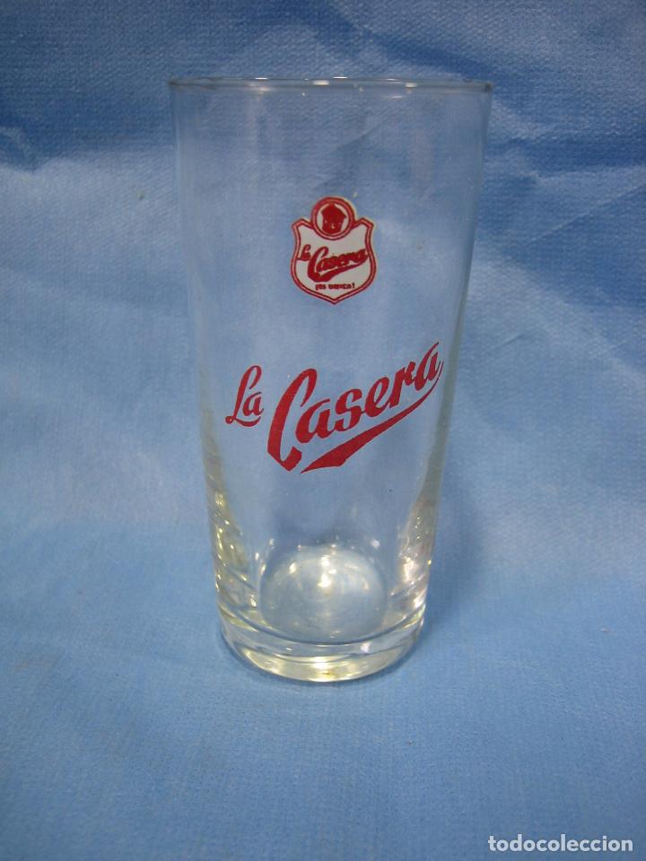Antig&uuml;edades: Vaso de cristal La Casera 10 cm - Foto 1