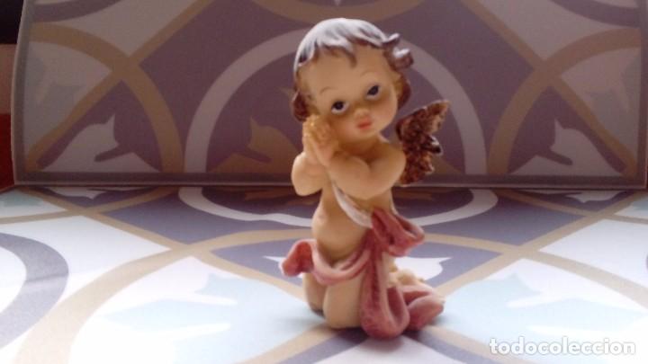 Antig&uuml;edades: &Aacute;ngel de rodillas
