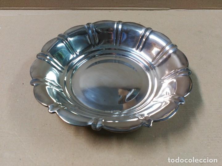 Antig&uuml;edades: PANERA EN METAL PLATEADO ULISES - Foto 1