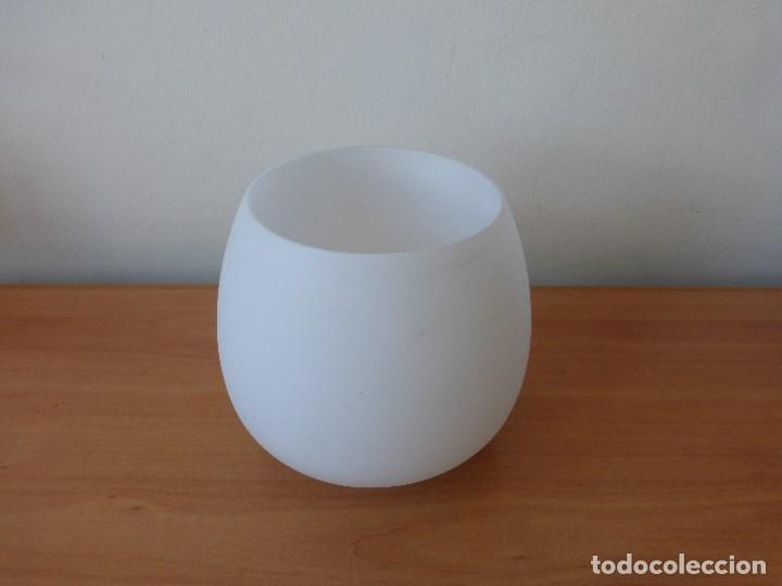 Antig&uuml;edades: TULIPA BLANCA - Foto 1