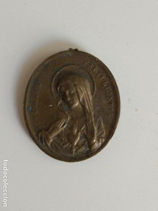 Antig&uuml;edades: Medalla Virgen Dolorosa - Foto 2