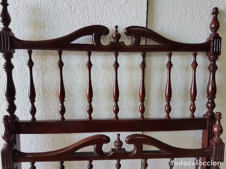 Antig&uuml;edades: PAREJA DE CAMAS DE 105 ISABELINAS- - Foto 2