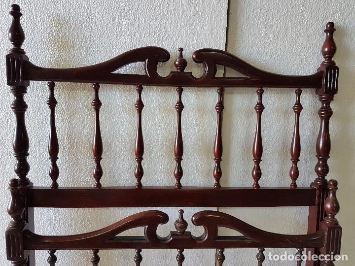 Antig&uuml;edades: PAREJA DE CAMAS DE 105 ISABELINAS- - Foto 3