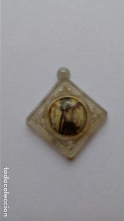 Antig&uuml;edades: Medalla de cristo de 2,6 x 2,3 cms - Foto 1