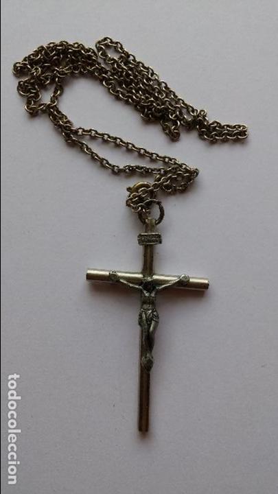 Antig&uuml;edades: Crucifico con cadena de 4,6 x 2,8 cms - Foto 1