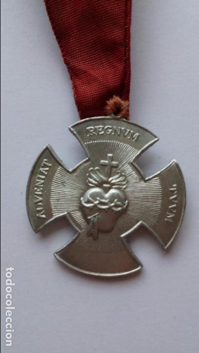 Antig&uuml;edades: Medalla adveniat regnum tuum de 3,6 x 3,3 cms - Foto 1