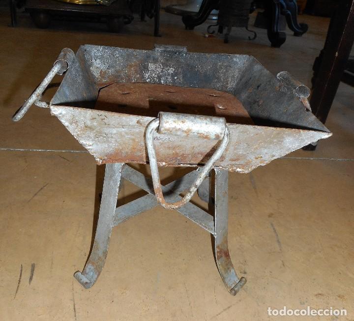 Antig&uuml;edades: Hornilla de carb&oacute;n - Foto 1