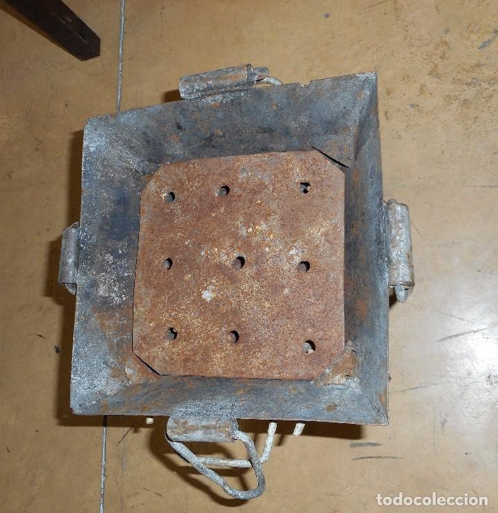 Antig&uuml;edades: Hornilla de carb&oacute;n - Foto 2