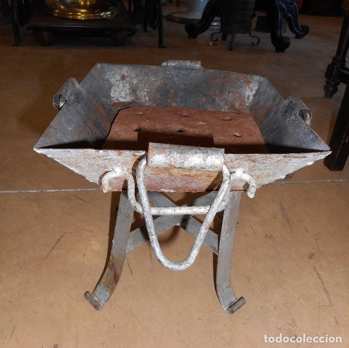Antig&uuml;edades: Hornilla de carb&oacute;n - Foto 4