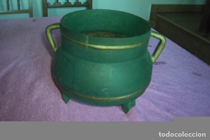 Antiquit&eacute;s: OLLA ANTIGUA DE HIERRO DE TRES PATAS PRECIOSA