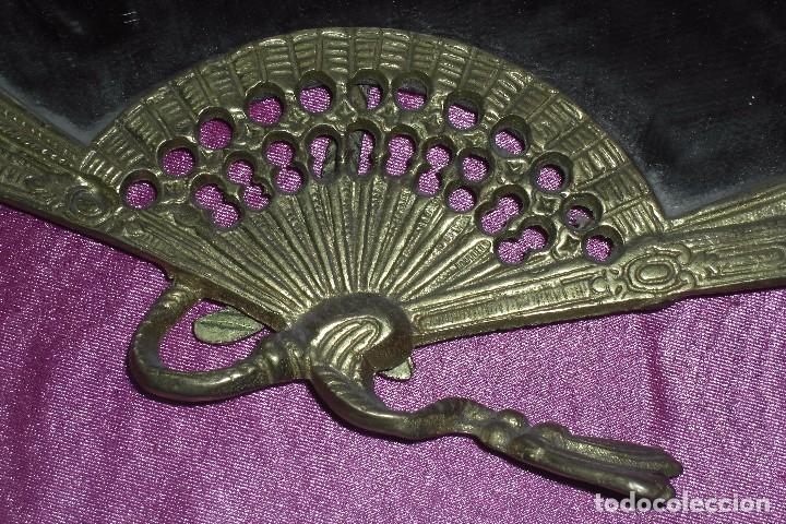 Antig&uuml;edades: ABANICO DE BRONCE BIEN CONSERVADO - Foto 2
