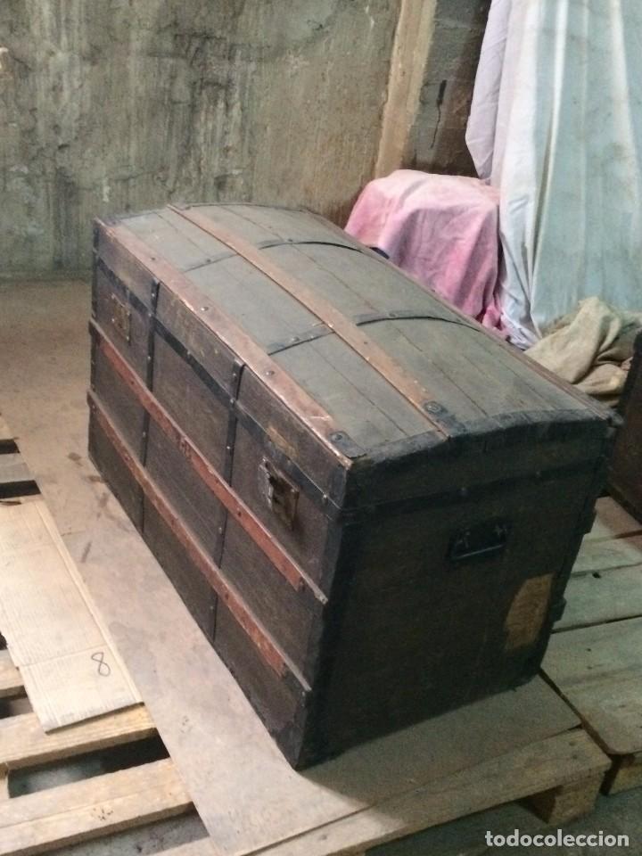 Antig&uuml;edades: ANTIGUO BA&Uacute;L DE MADERA - Foto 2