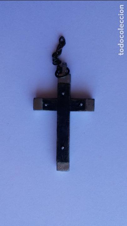 Antig&uuml;edades: Crucifijo de 4 x 2,2 cms como se ve - Foto 1
