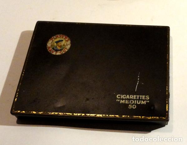 Antig&uuml;edades: Caja met&aacute;lica rectangular cigarettes - Foto 1
