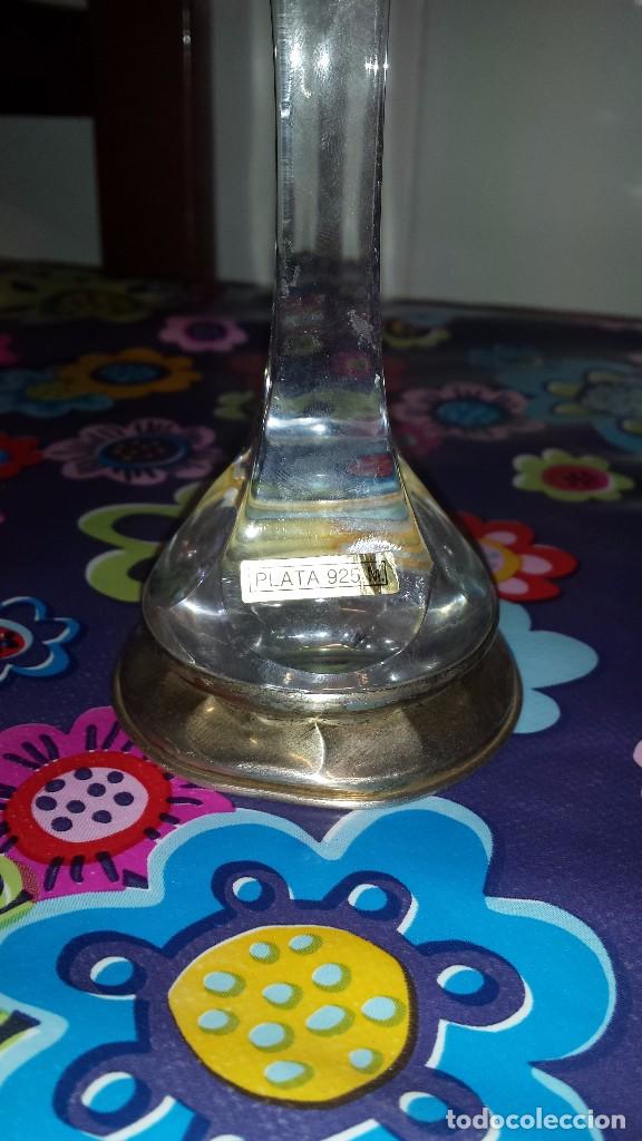 Antig&uuml;edades: portavelas de cristal y base de plata - Foto 3