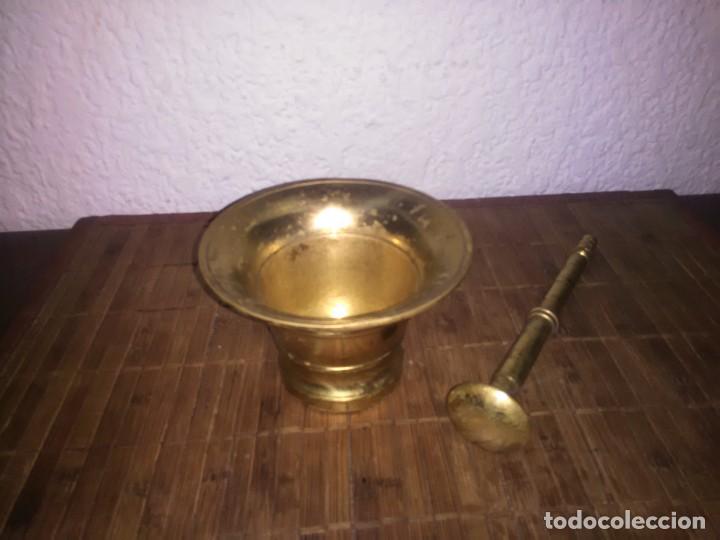 Antig&uuml;edades: ALMIREZ O MORTERO DE BRONCE ANTIGUO CON SU MANO - Foto 4