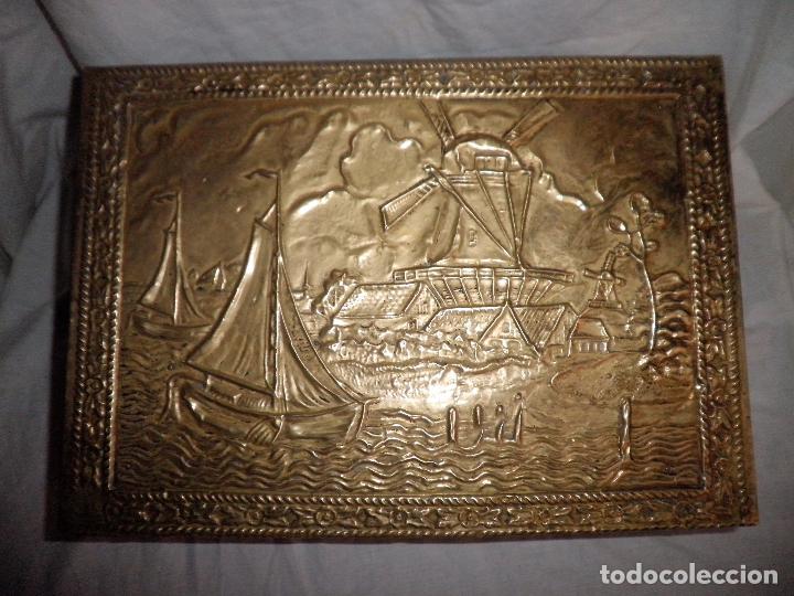 Antig&uuml;edades: ANTIGUO ARC&Oacute;N - MADERA Y METAL REPUJADO - EXCEPCIONAL. - Foto 3