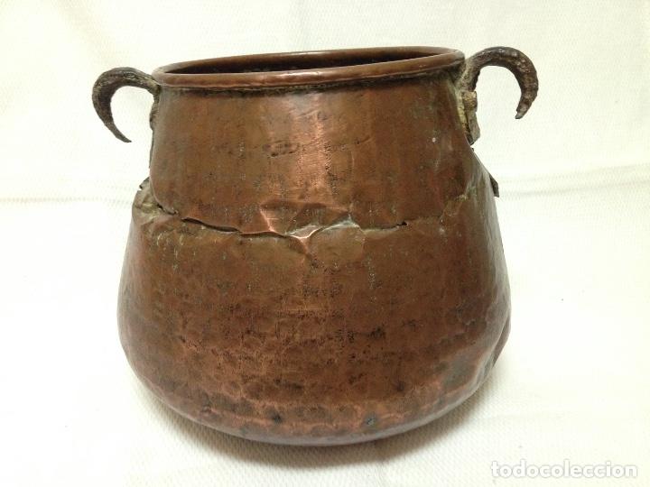 Antig&uuml;edades: ANTIG&Uuml;A OLLA EN COBRE DOS ASAS - Foto 1