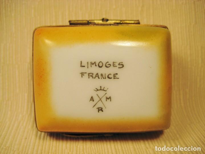 Antig&uuml;edades: Caja de porcelana de Limoges pintada a mano. Rectangular Mir&oacute; - Foto 4