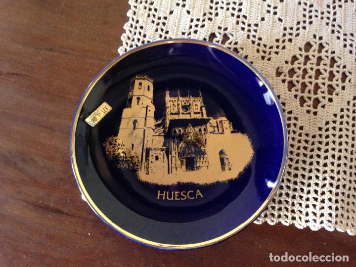 Antig&uuml;edades: PLATO EN AZUL COBALTO Y ORO DE LEY - HUESCA - Foto 1