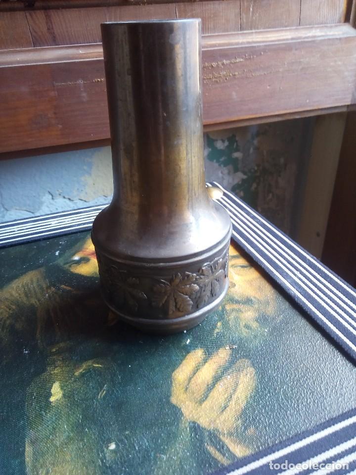 Antig&uuml;edades: ANTIGUO JARRON - FLORERO - METAL - Foto 1