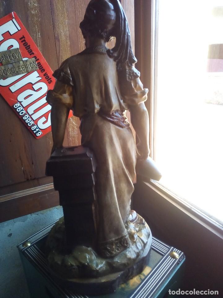 Antig&uuml;edades: FIGURA DE ESCAYOLA . - Foto 2
