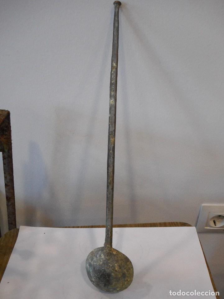 Antig&uuml;edades: Cazo o cuchar&oacute;n de hierro - Foto 3