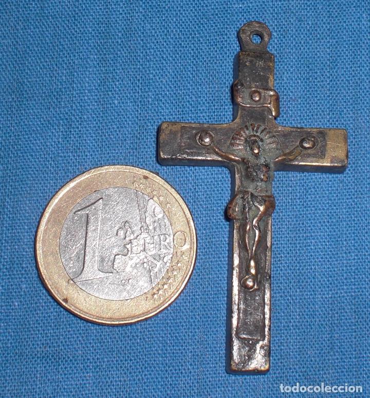 Antig&uuml;edades: Antiguo crucifijo - Foto 1