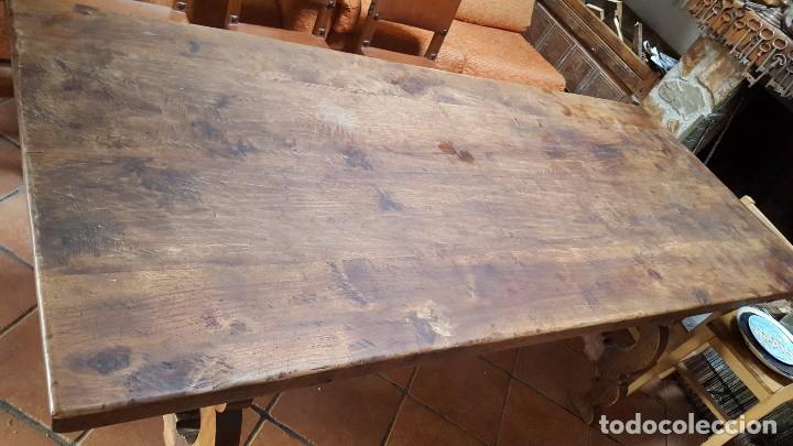 Antig&uuml;edades: Imponente mesa de nogal con pata de lira - Foto 3