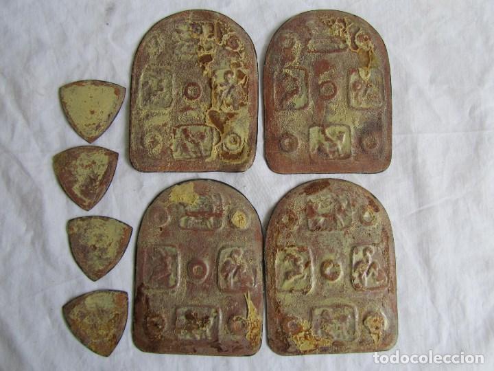 Antig&uuml;edades: 8 escudos en cuero repujado - Foto 10