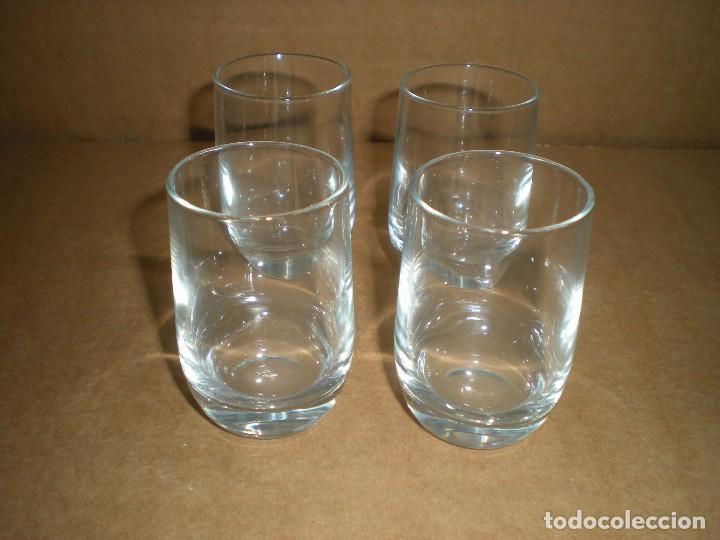 Oggetti Antichi: 4 vasitos de chupitos de cristal , di&aacute;metro 3,5cm altura 6cm