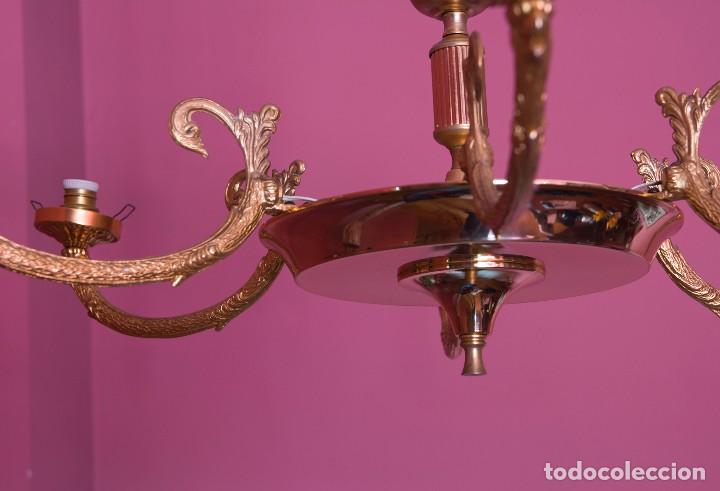 Antig&uuml;edades: LAMPARA DE METAL CON 6 BRAZOS EN BRONCE. - Foto 2