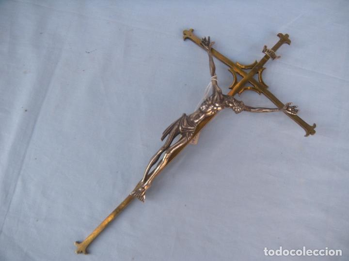 Antig&uuml;edades: CRUCIFIJO DE BRONCE - Foto 1