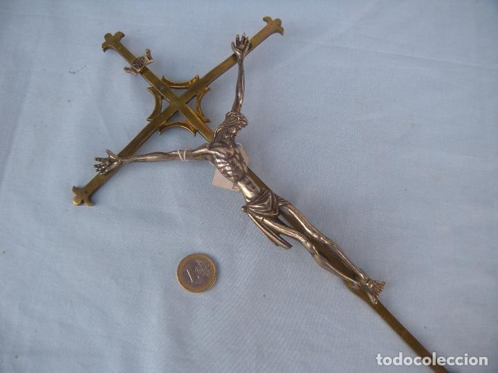 Antig&uuml;edades: CRUCIFIJO DE BRONCE - Foto 4