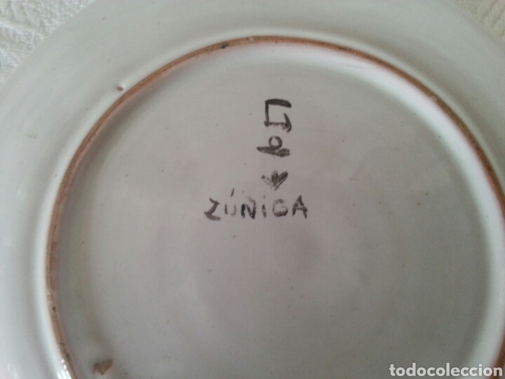 Antig&uuml;edades: Plato esmaltado Zu&ntilde;iga - Foto 3