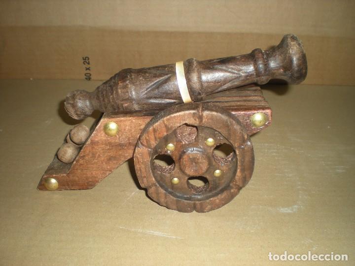 Antig&uuml;edades: ca&ntilde;&oacute;n hecho en madera a mano 12x25x16cm