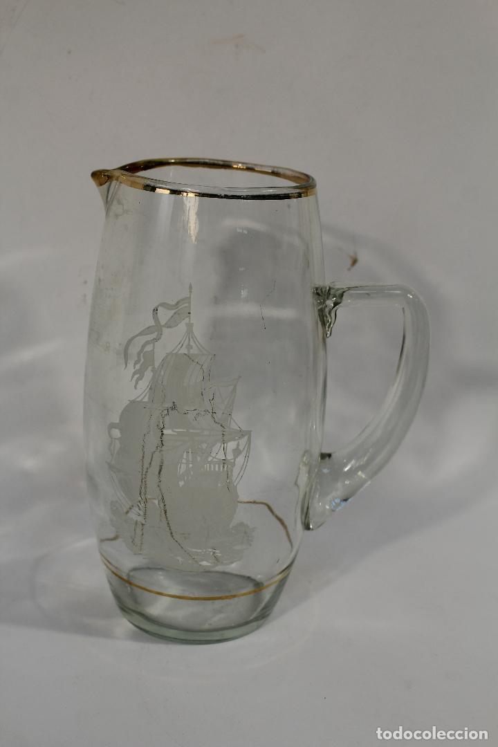 Antig&uuml;edades: jarra de cristal con barco - Foto 1