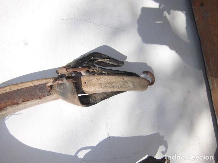 Antig&uuml;edades: horcate de madera - Foto 4