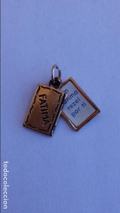 Antig&uuml;edades: Medalla de virgen de fatima de 1,8 x 1 cms. en forma de libro - Foto 2