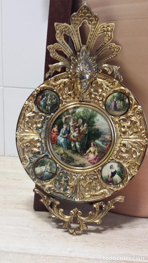 Antiquit&eacute;s: precioso plato metalico