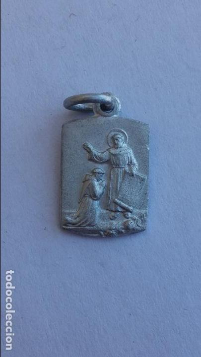 Antig&uuml;edades: Medalla de bendicion de san francisco de asis de 2 x 1,3 cms - Foto 1