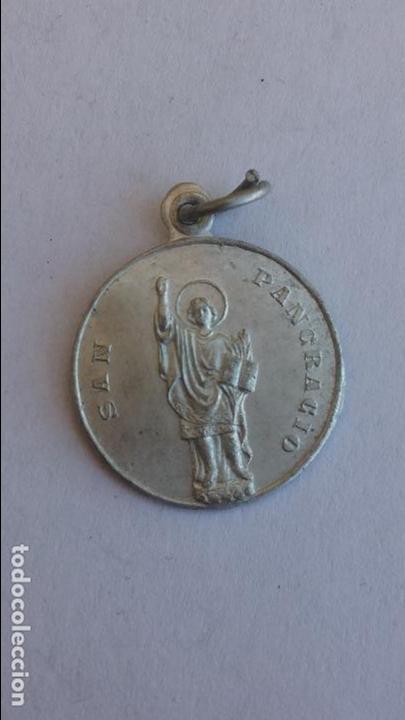 Antig&uuml;edades: Medalla de san pancracio de 2 cms de diametro - Foto 1