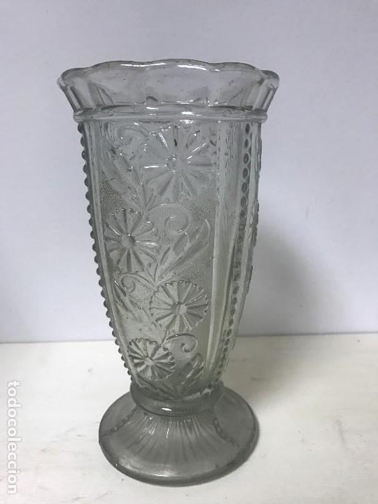 Antig&uuml;edades: BONITO JARR&Oacute;N DE CRISTAL ORNAMENTADO A&Ntilde;OS 80