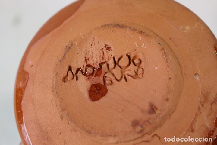 Antig&uuml;edades: palmatoria en terracota firmada en base - Foto 4
