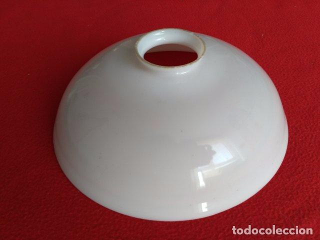 Antig&uuml;edades: ANTIGUA TULIPA DE OPALINA BLANCA 22CM - Foto 1