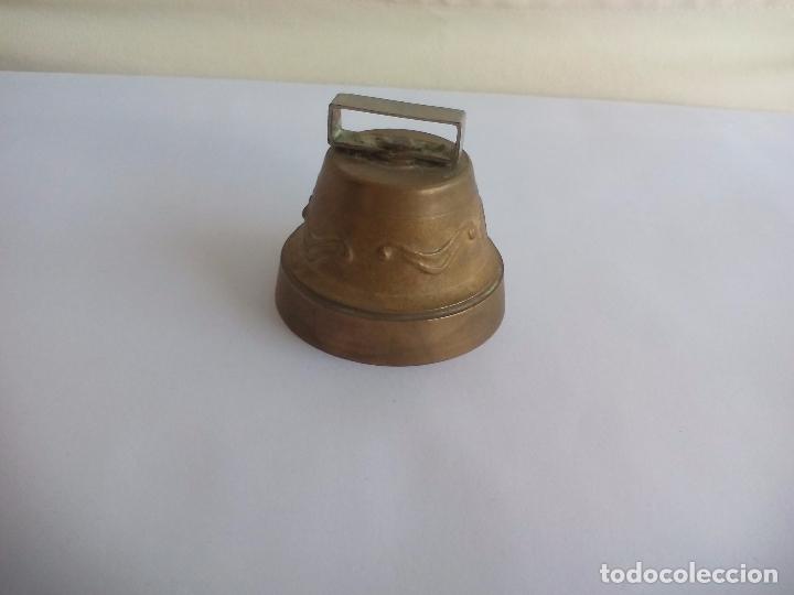 Antig&uuml;edades: Campana de bronce  o lat&oacute;n Morteau - Foto 2