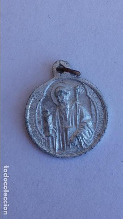 Antig&uuml;edades: medalla de san benedicto de 2,1 cms de diametro - Foto 1